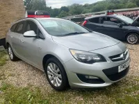 2015 Vauxhall Astra thumbnail 2