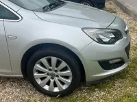 2015 Vauxhall Astra thumbnail 3